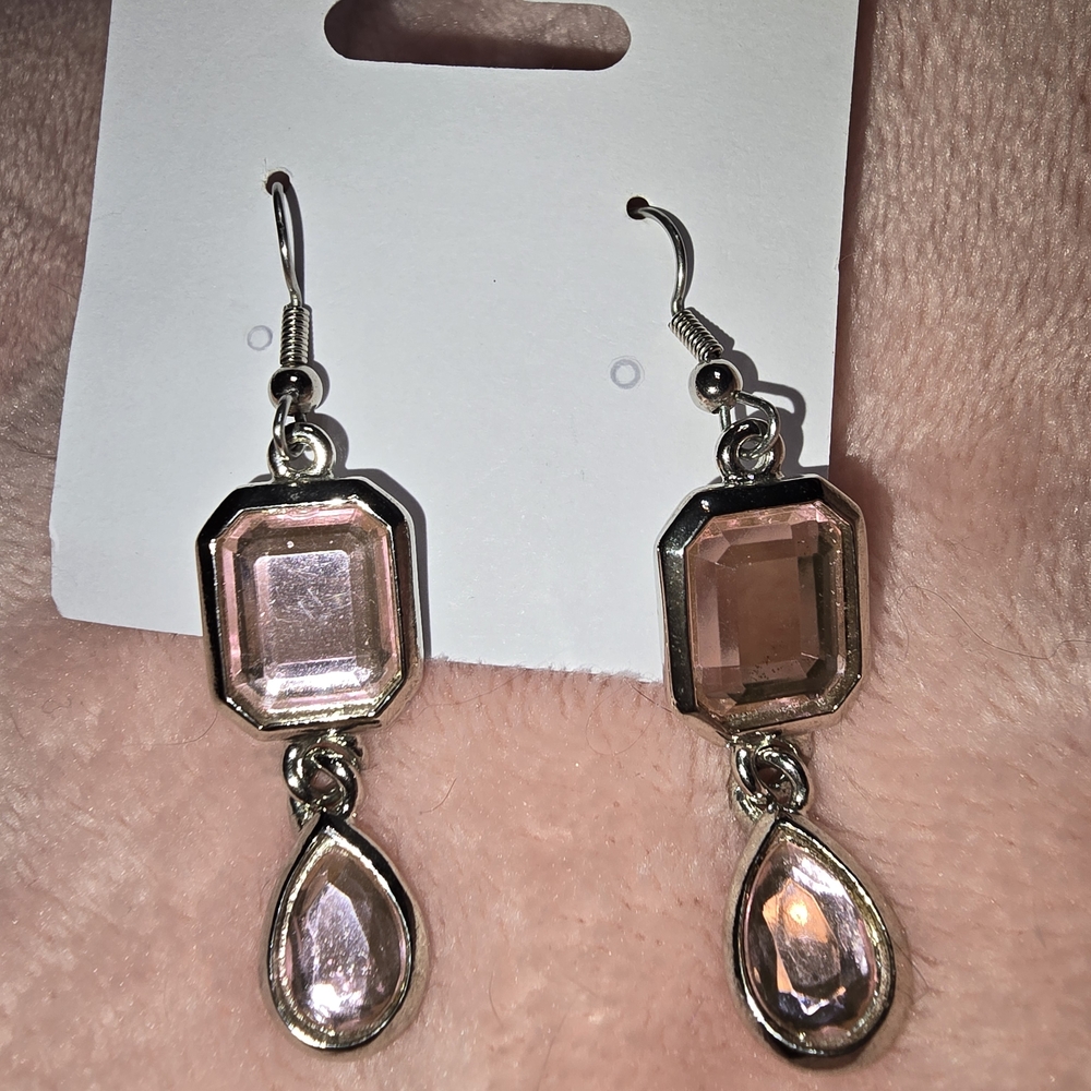 NIB: ROMANTIC Pink and Silver Drop Earrings